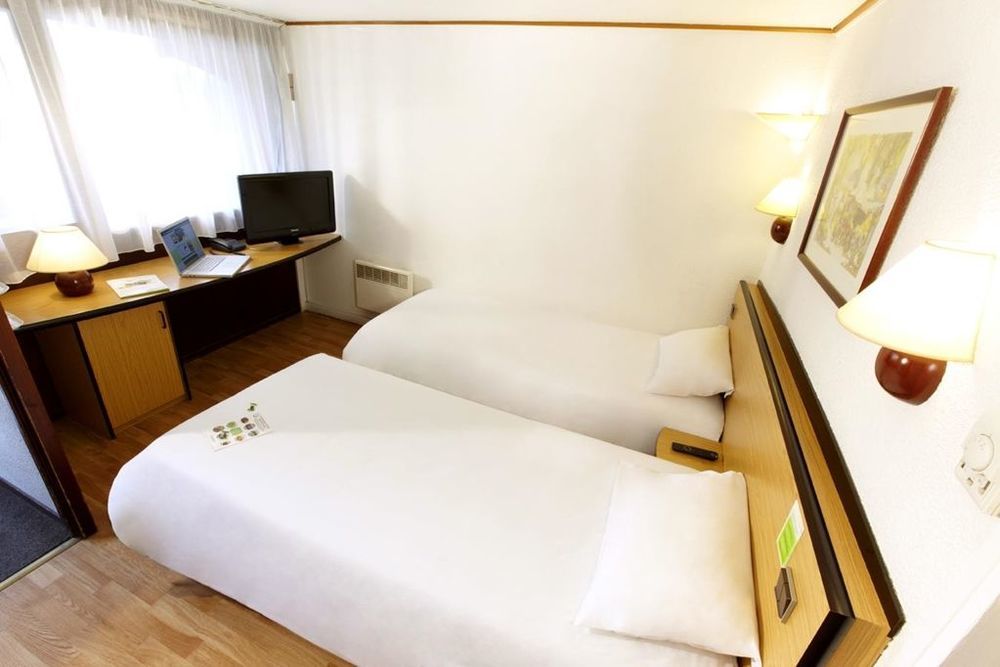 Campanile Marseille Vitrolles Griffon Hotel Cameră foto